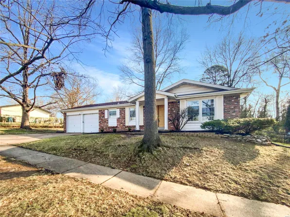 12062 Branridge Rd, Florissant, MO 63033