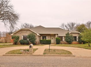3233 Falcon Dr, Abilene, TX 79606