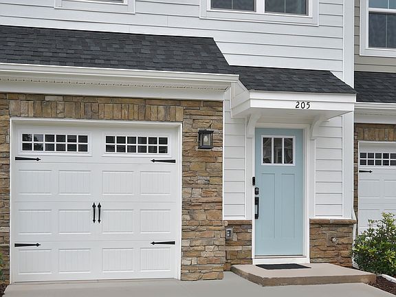 2nd image of 205 Lograto Ln