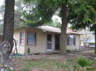 320 Riverside Dr, Cloverdale, CA 95425