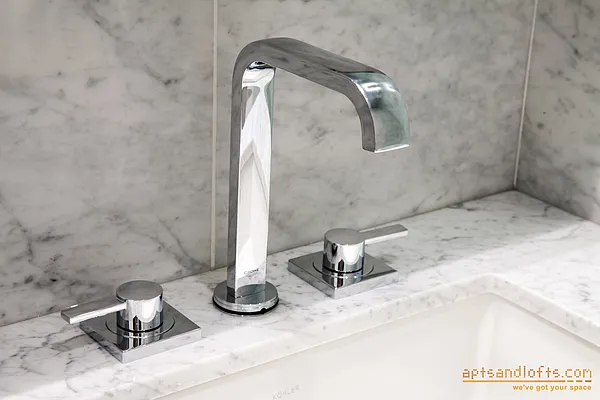 Sold by aptsandlofts.com | media 13