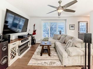 1020 S Windsong Dr SW, Airdrie, AB T4B 0P2