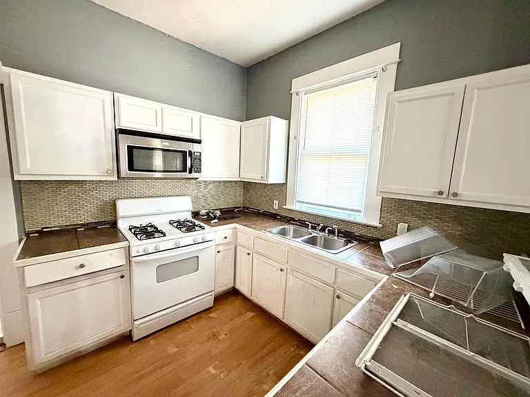613 Garland Ave — Photo 7