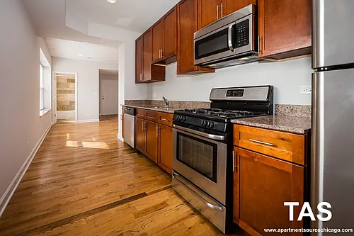 7225 N Rogers Ave #3 Photo 1