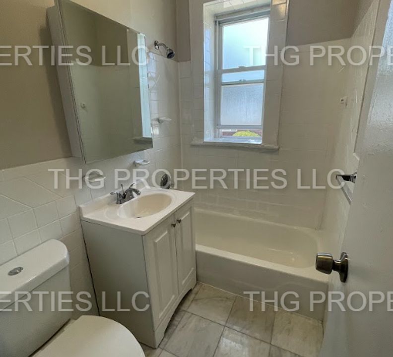 2nd image of 671 Lincoln Ave APT 109