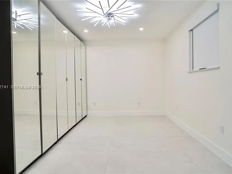 8811 Carlyle Ave — Photo 26
