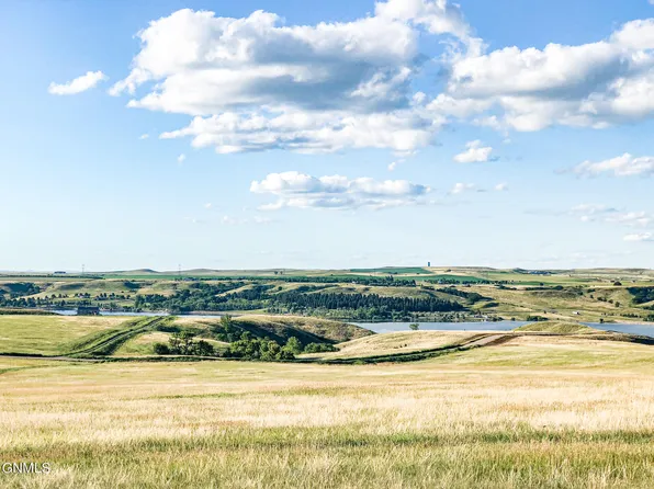 205 Beaver Bay Trl, Linton, ND 58552