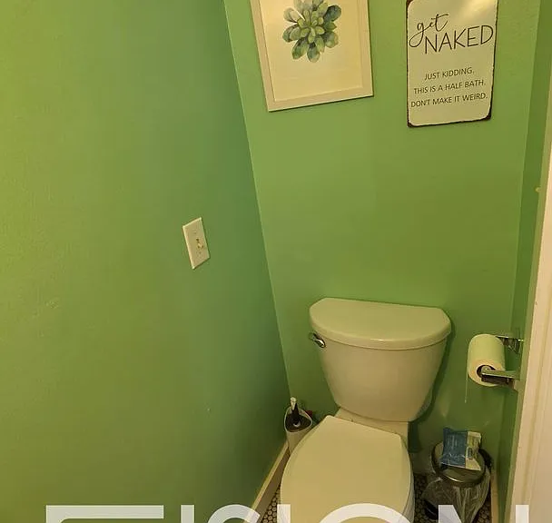 446 Colchester Ave — Photo 36