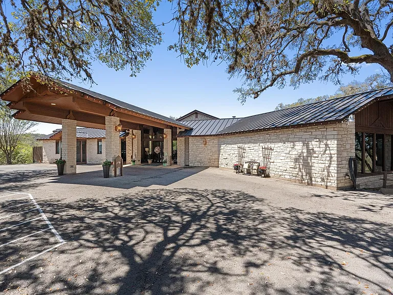 312 Country Club Dr — Photo 38