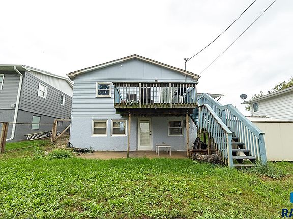 2nd image of 3204 E 15th St