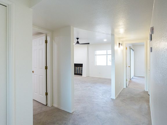 5th image of 871 E Calle Esplendor