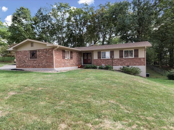 1605 Whitfield Dr, Bedford, VA 24523