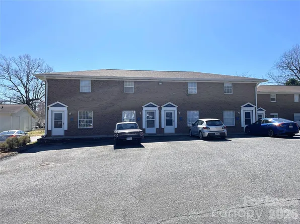 120 E Church St, Stanley, NC 28164