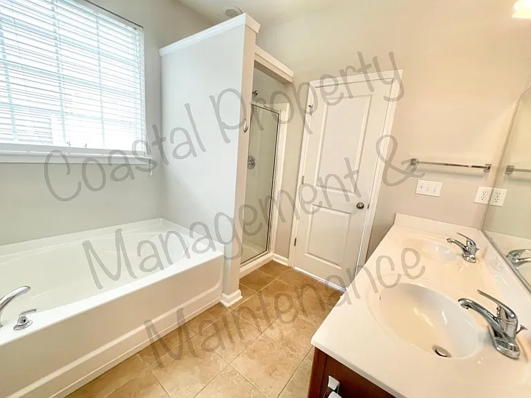 135 Carolina Oaks Dr — Photo 16