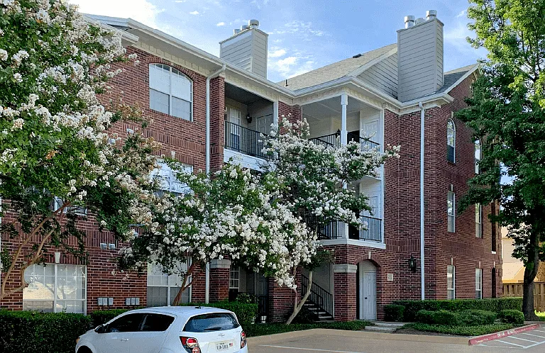 PrestonBridge Apartments — Photo 11