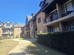 27 Bay Ter #2S, Staten Island, NY 10306