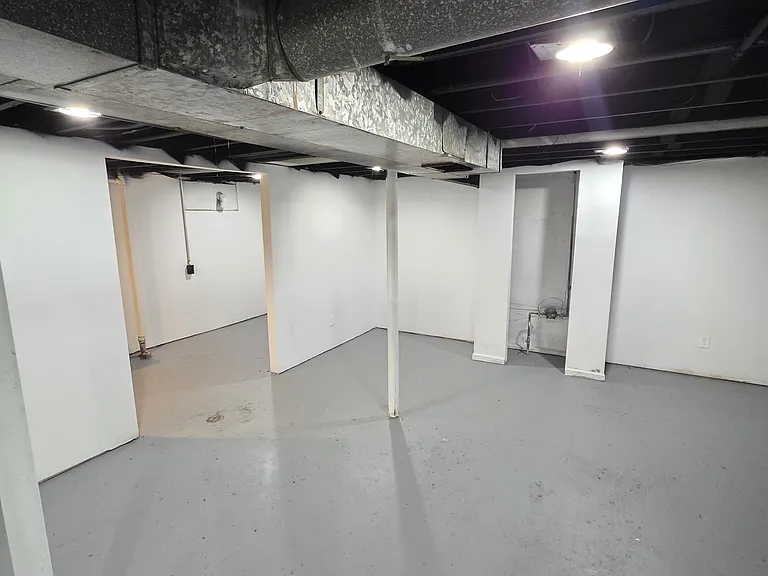 11415 Auburn St — Photo 29