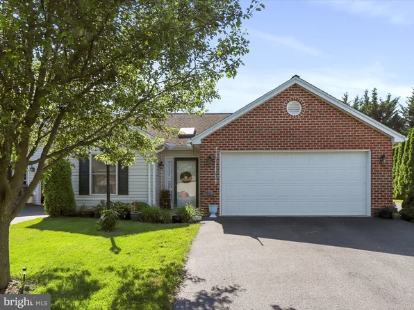 172 Ginkgo Ct, Chambersburg, PA 17201