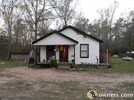 3/1 on acre country setting