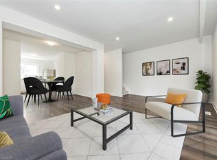 20 Anna Capri Dr #2, Hamilton, ON L8W 1M6