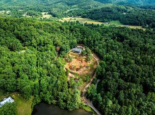 159 Kings Cove Rd, Franklin, NC 28734