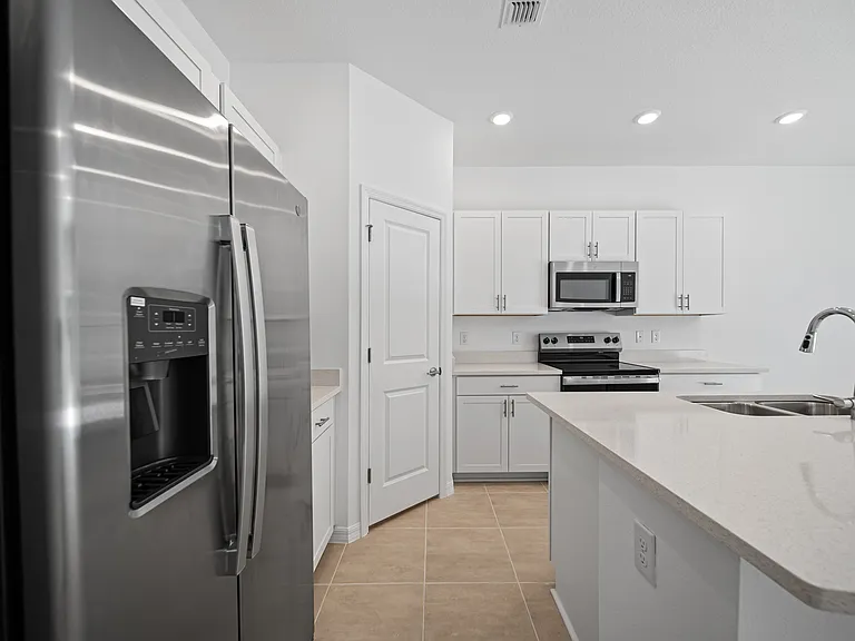 2085 Hallier Cv — Photo 13