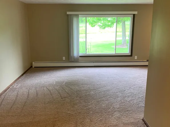 12208 Shiloh Dr #2, Chesterland, OH 44026