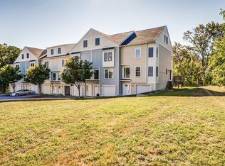 30 Rice Ln UNIT 16, Worcester, MA 01604