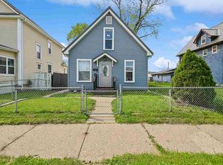 523 6th Ave SW, Cedar Rapids, IA 52404