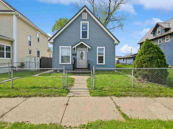 523 6th Ave SW, Cedar Rapids, IA 52404