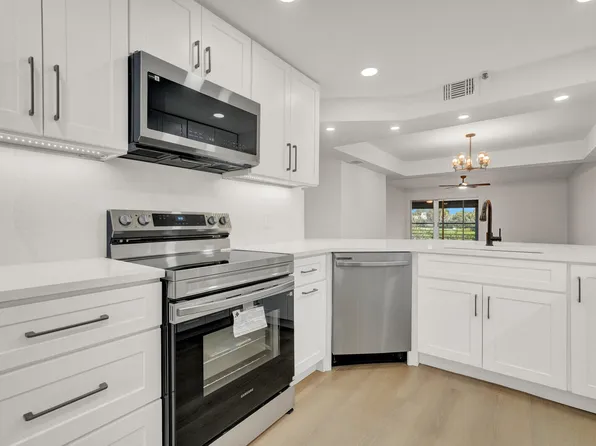 9165 SW 14th Street #1204, Boca Raton, FL 33428