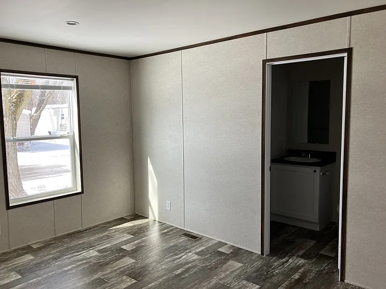 500 W Payton St #69 — Photo 5