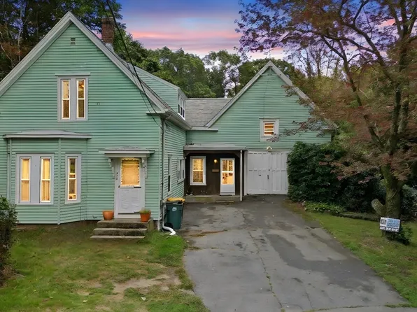 912 Plymouth St, Abington, MA 02351