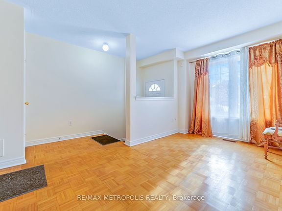 3rd image of 16B Gower St