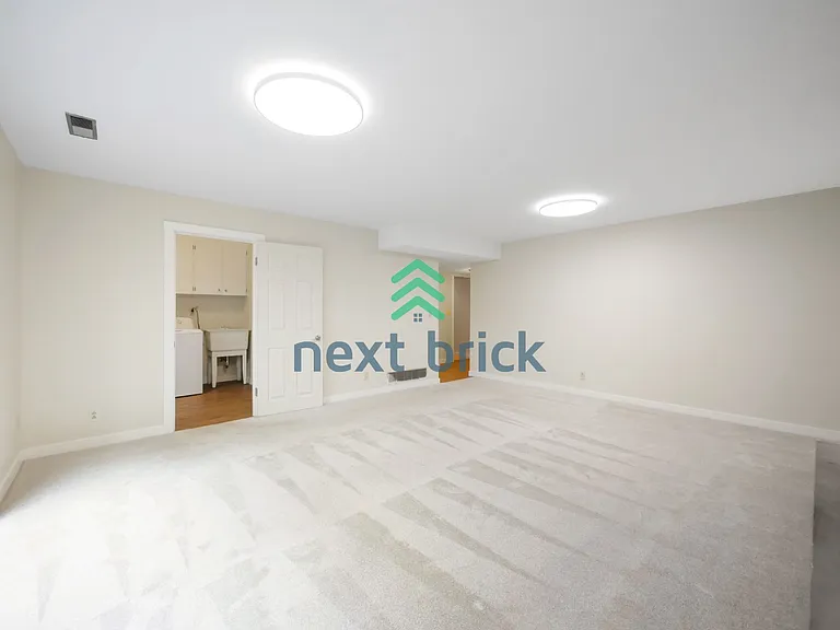 14469 NE 12th Pl — Photo 25