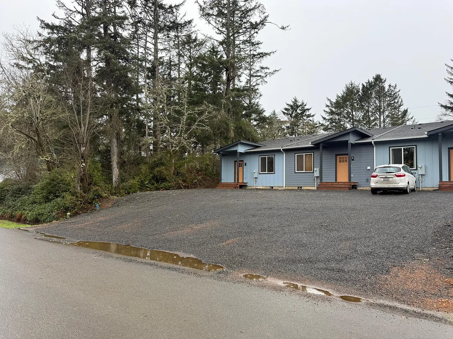 2 bed, 1.5 bath, 800 sqft, $1,700 — Photo 2