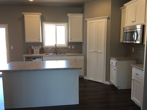 4th image of 2940 Chrystella Dr