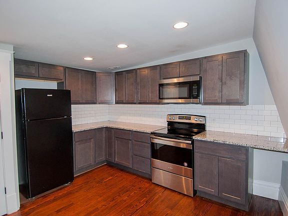 2nd image of 2901 McNair Ave #3F