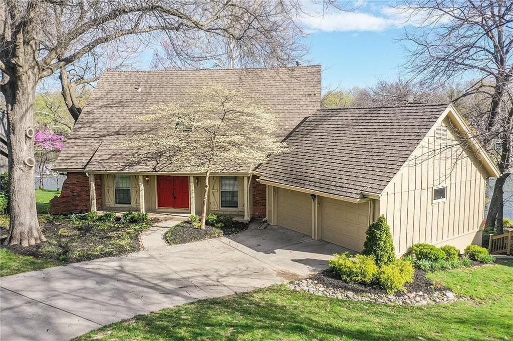 8192 N Kirkwood Ave, Kansas City, MO 64151 | Zillow