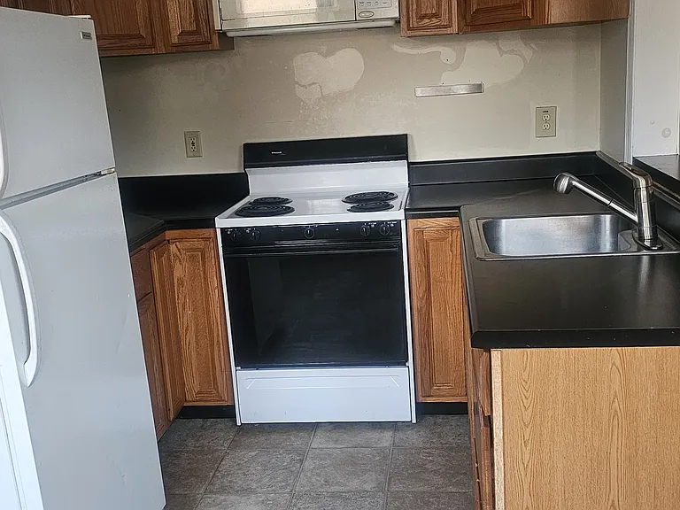 1363 Gorsuch Ave #2 — Photo 5