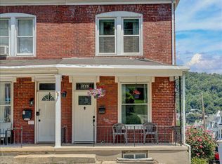 1525 Fairview St, Reading, PA 19606