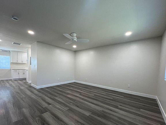 4th image of 6535 Pickering Ave #18