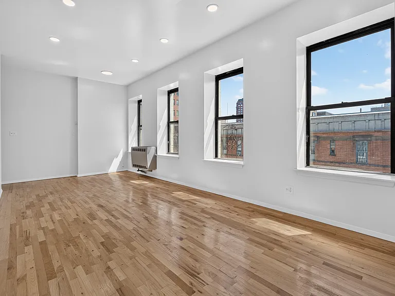 71 W 109th St #5B — Photo 6