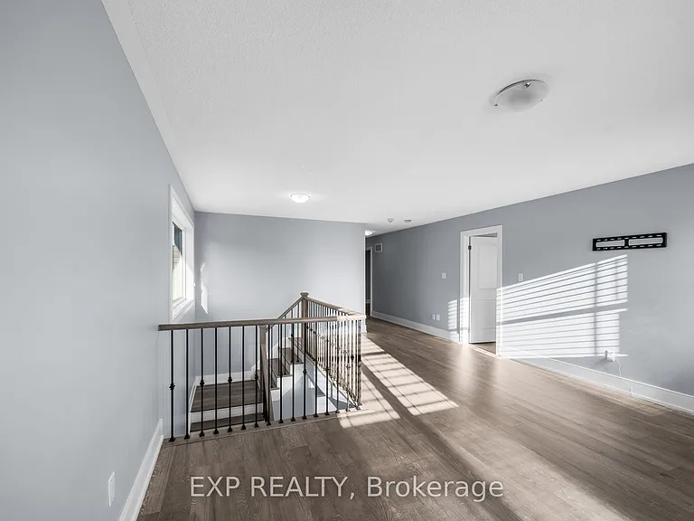 35 Tyndall Dr — Photo 21
