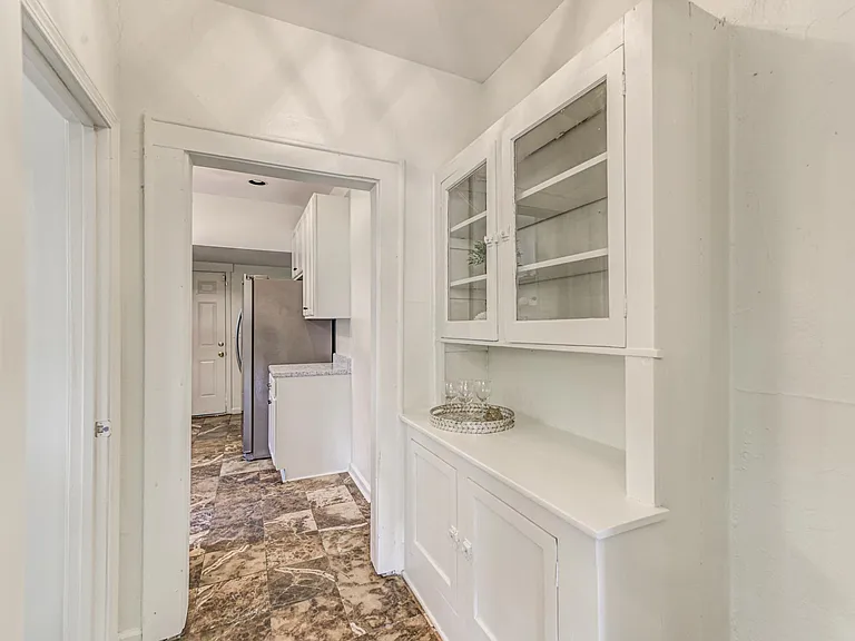 Butlers cabinet