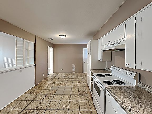 5th image of 930 Pampa Dr