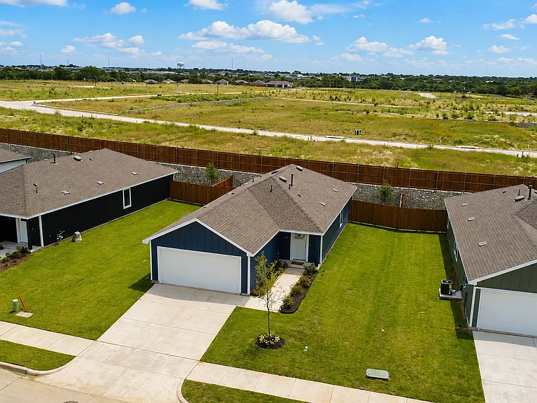 2913 Serenity Ln — Photo 25