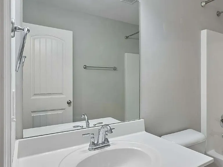 248 Rowlette Cir — Photo 17