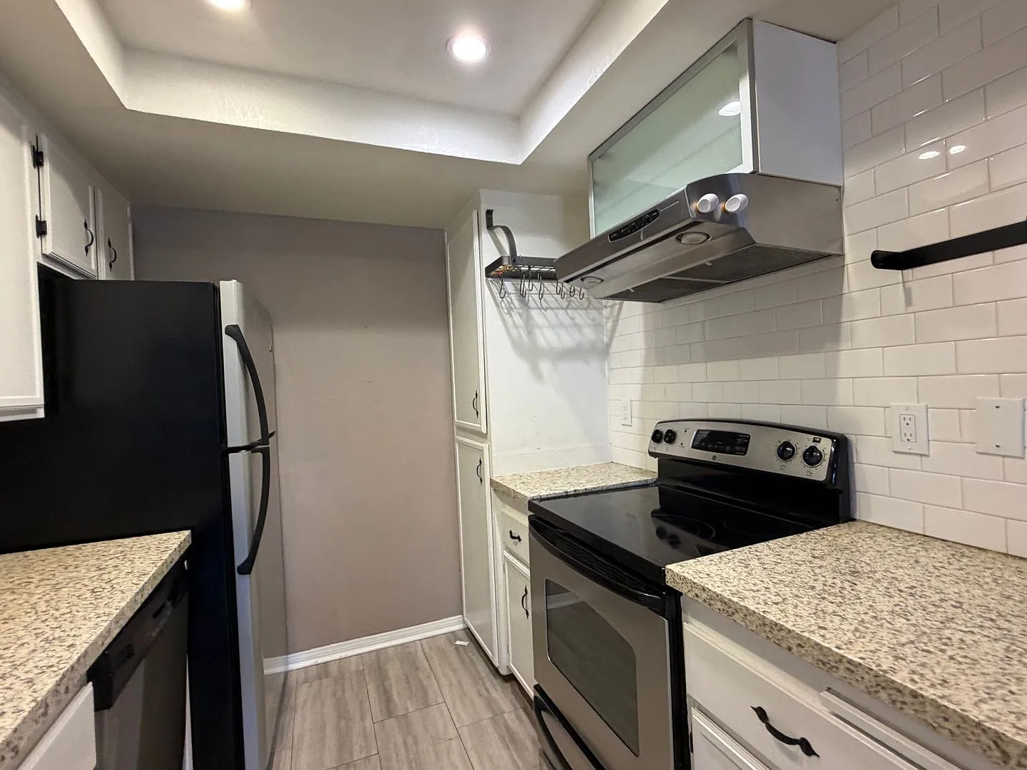 Stylish & Comfortable Townhome in Point Loma — Photo 4