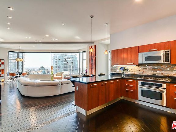 5th image of 801 S Grand Ave APT 1911